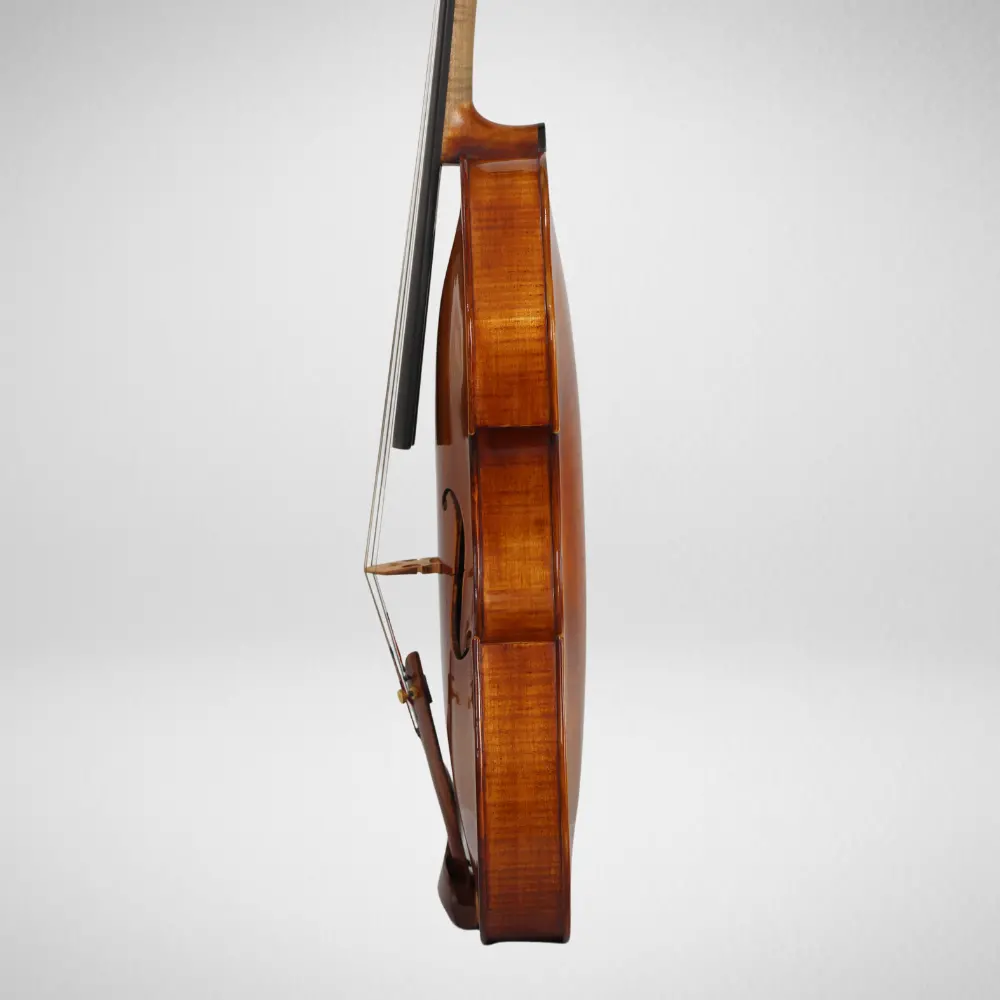 Viola Antoninilton F. Silva 2015, 40 cm, modelo Izuka: vista lateral com faixas e cavalete